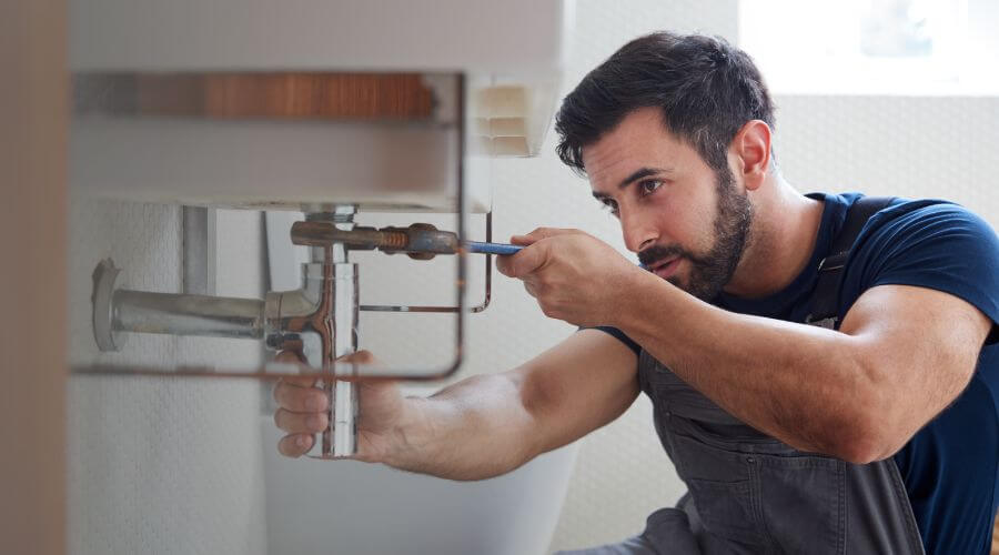Water heater thermostat replacement in Hagerstown, IN